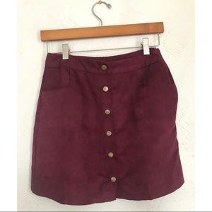 Buttoned skirt